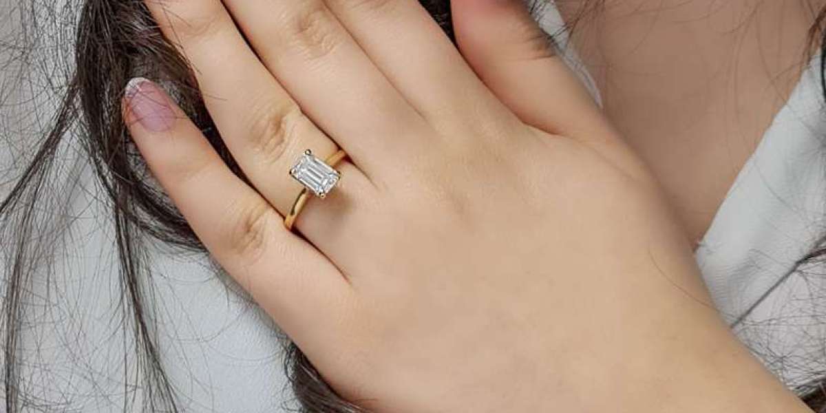 The Perfect Proposal with an Emerald Cut Engagement Ring