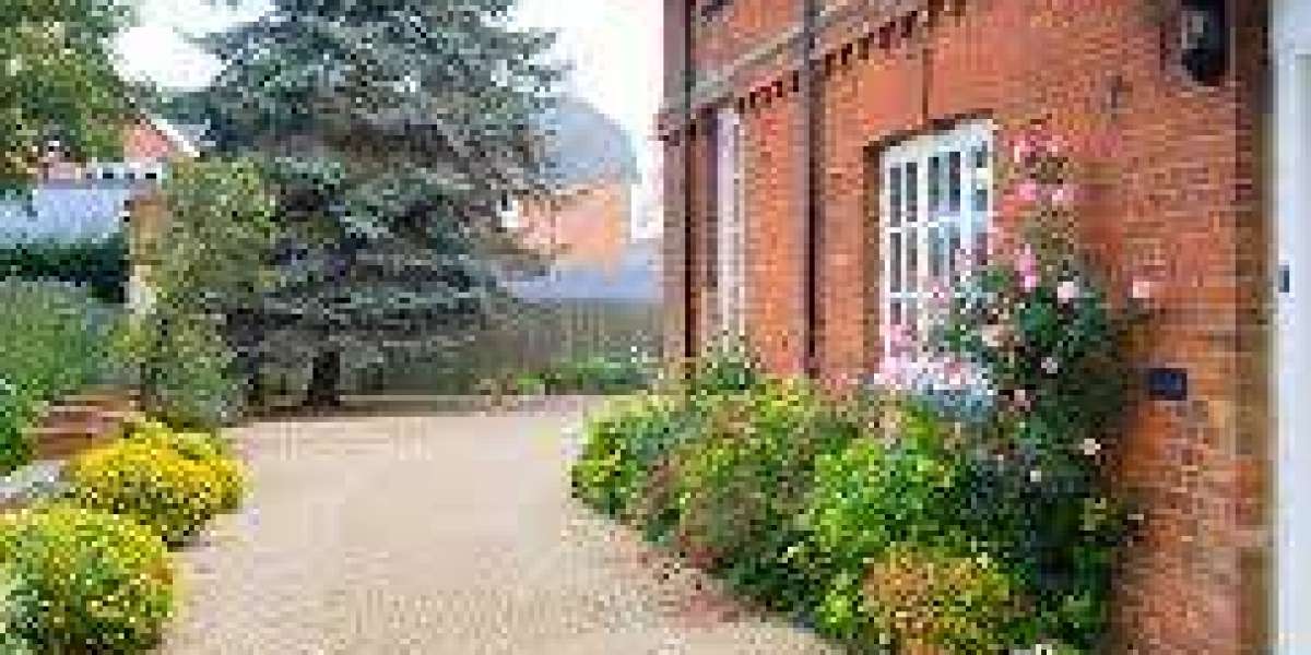Gravel Driveways Made Easy: Tips for Hiring Expert Contractors
