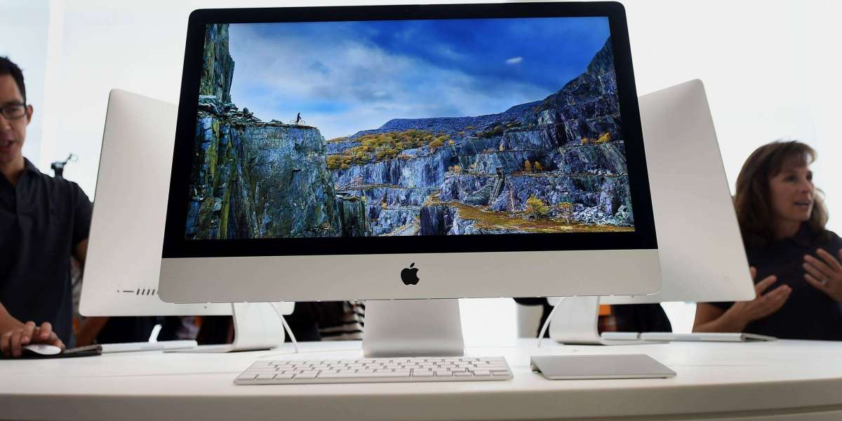 From Small Screens to Big Impact: Why Screen Mirroring from iPhone and iPad to TV Matters for Presentations