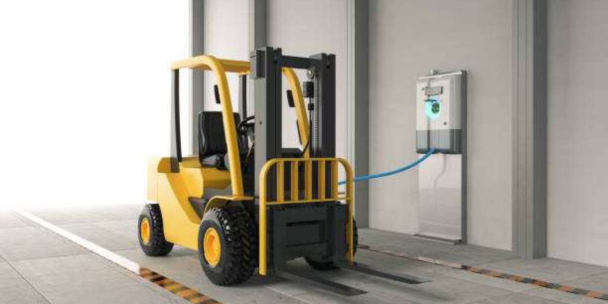 The Role of Electric Forklifts in Modern E-commerce Warehousing