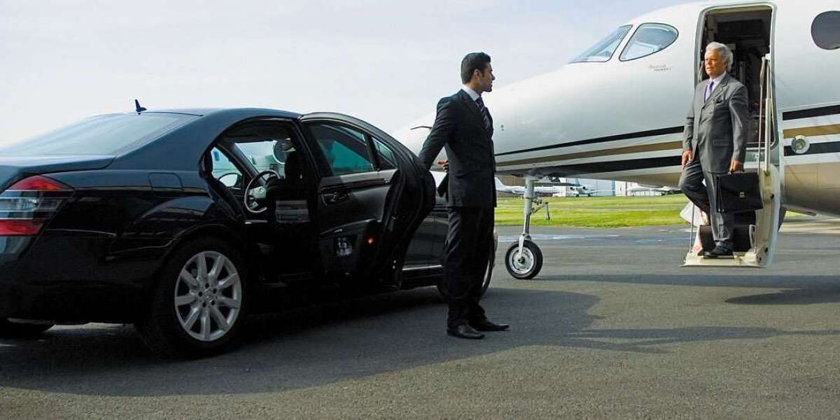 Professional Drivers Making Airport Journeys Easy