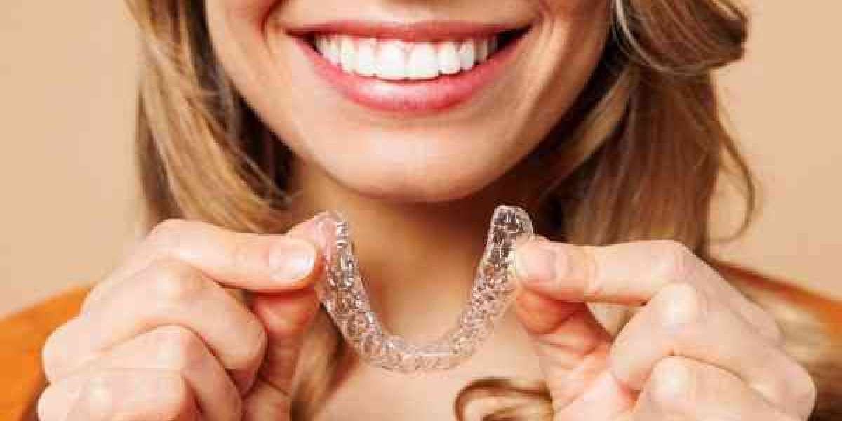 The Easiest Way Yet to Straighten Teeth in Silence
