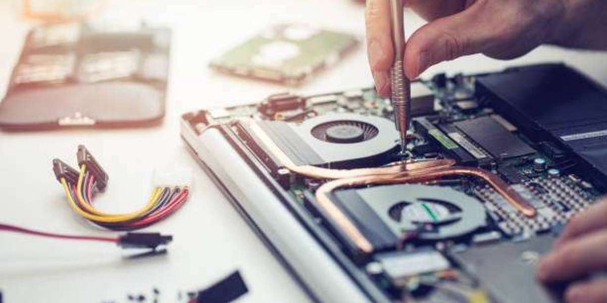 What are the benefits of using a professional laptop repair service