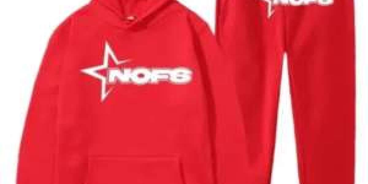 Syna World Tracksuits: A Modern Streetwear Statement