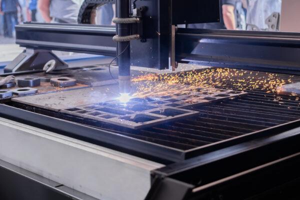 How Machine Plasma Cutters Work with Plasma Table Cutters for...